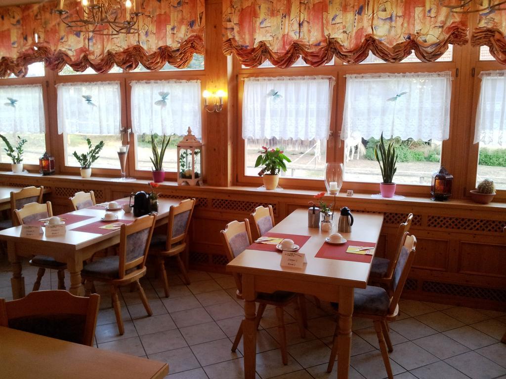 Land-Gut-Hotel Gasthof Waldschaenke Altfraunhofen Εξωτερικό φωτογραφία
